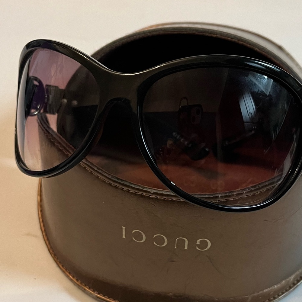 Gucci Butterfly Frame Belted Etched Logo Rounded Sunglasses BUCKLE GG Brown - Picture 7 of 13